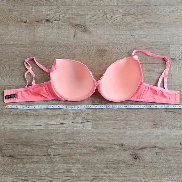 XOXO Bra - Picture 5 of 8